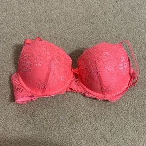 Push-up under wired bra